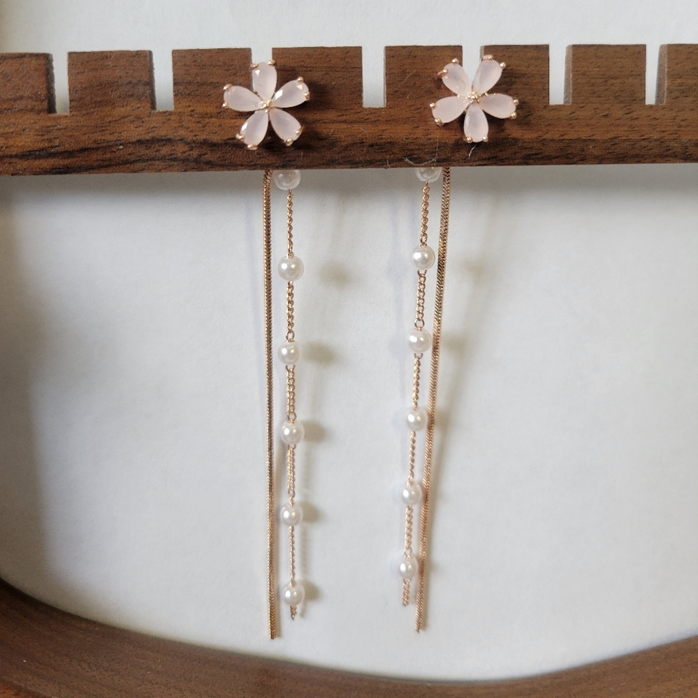 Elegant Flower Pearl Chain Bracelet